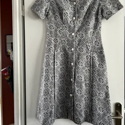 Magnifique robe rétro vintage taille 42